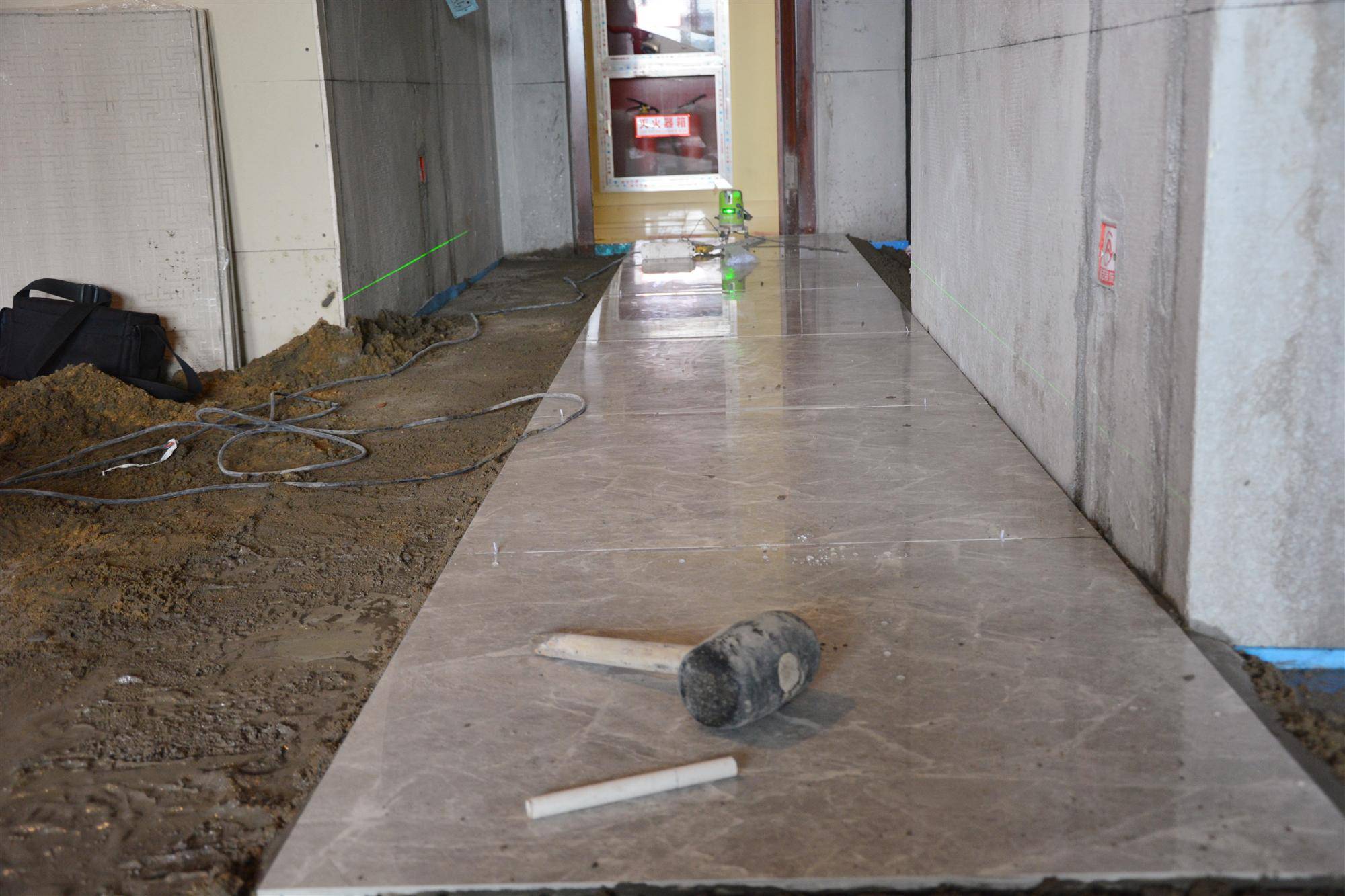 瓷砖贴不好要扣钱吗(瓷砖贴的不好怎么算工费) 瓷砖贴不好要扣钱吗(瓷砖贴的不好怎么算工费)